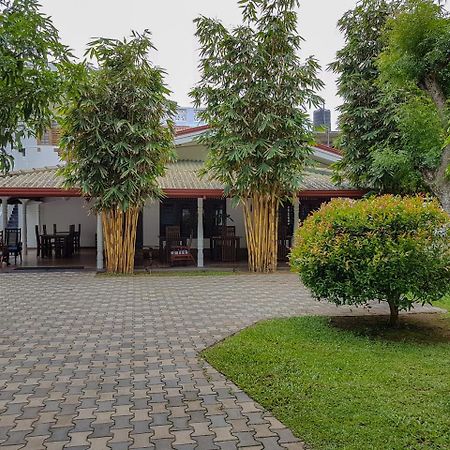 White Villa Beach Resort ميريسا المظهر الخارجي الصورة