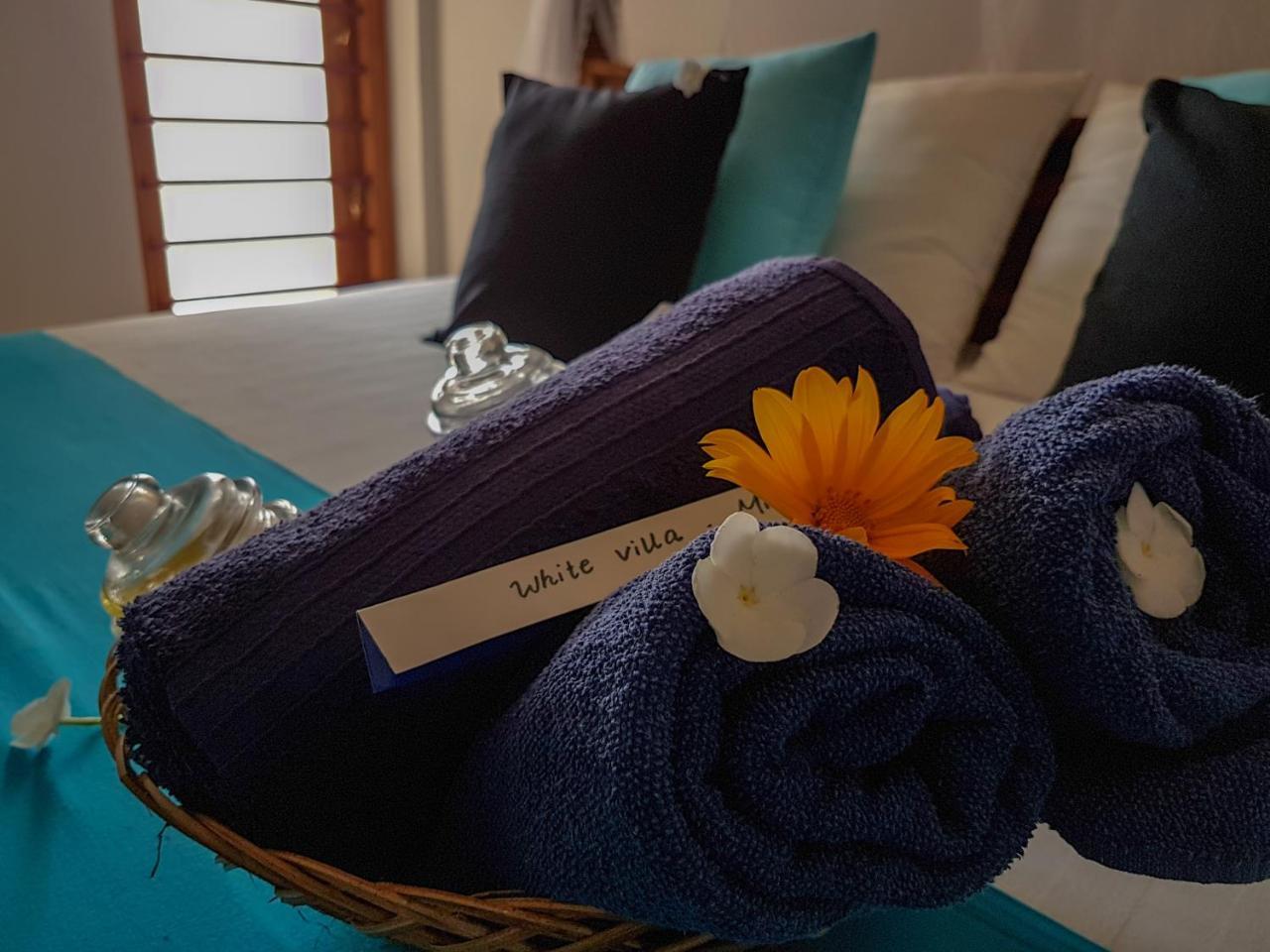White Villa Beach Resort ميريسا المظهر الخارجي الصورة