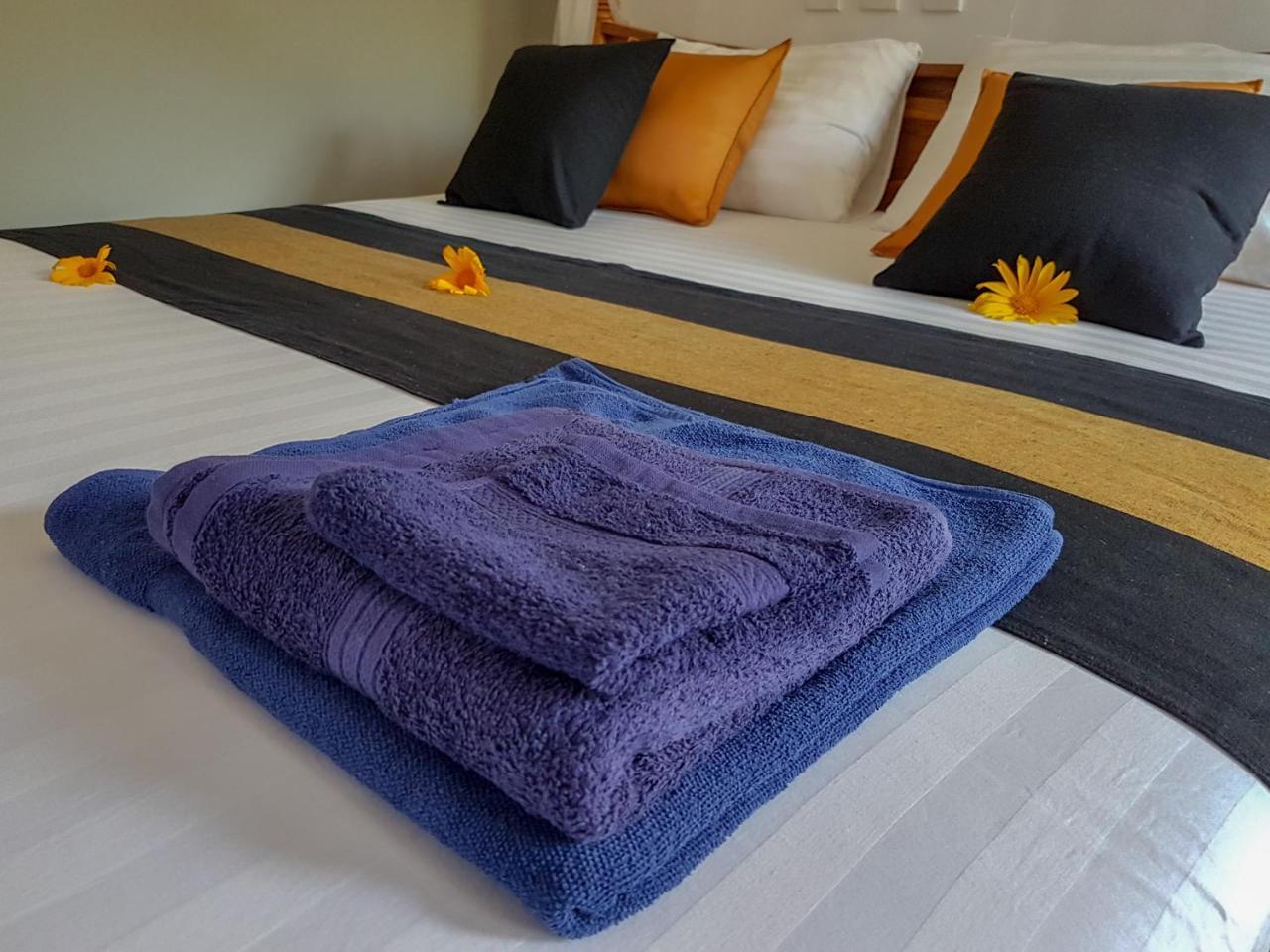White Villa Beach Resort ميريسا المظهر الخارجي الصورة